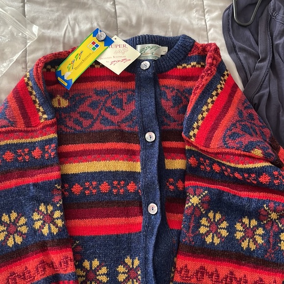 Zigzag button down sweater, size large made in Scotland brand new - Picture 2 of 4